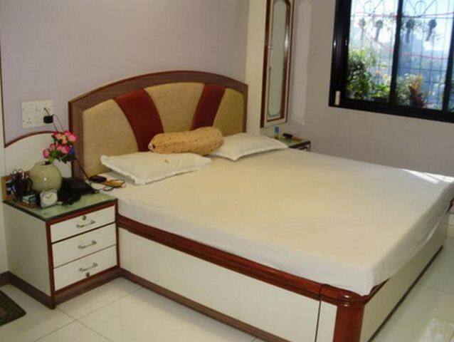Hotel Vihar Guest House, Surat 3